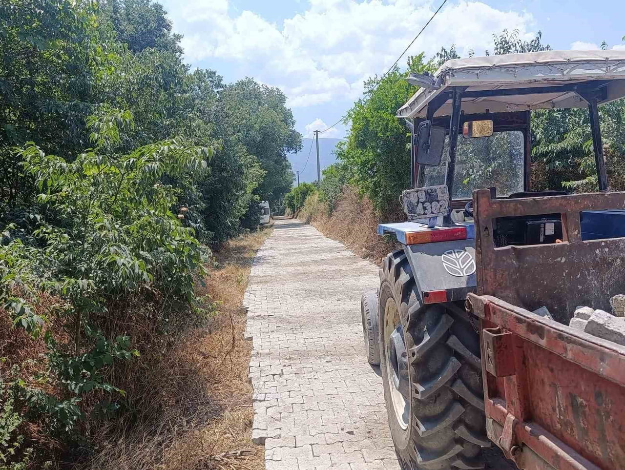 BOZDOĞAN BELEDİYESİ’NDEN, YAZIKENT’TE PARKE TAŞI ÇALIŞMASI