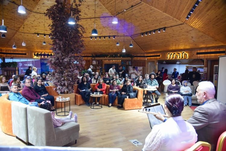 BŞEÜ' DE ‘TÜRK TÖRESİNDE KADIN' SÖYLEŞİSİ VE ‘TÜRKÜLERLE BİLECİK' DİNLETİSİ...
