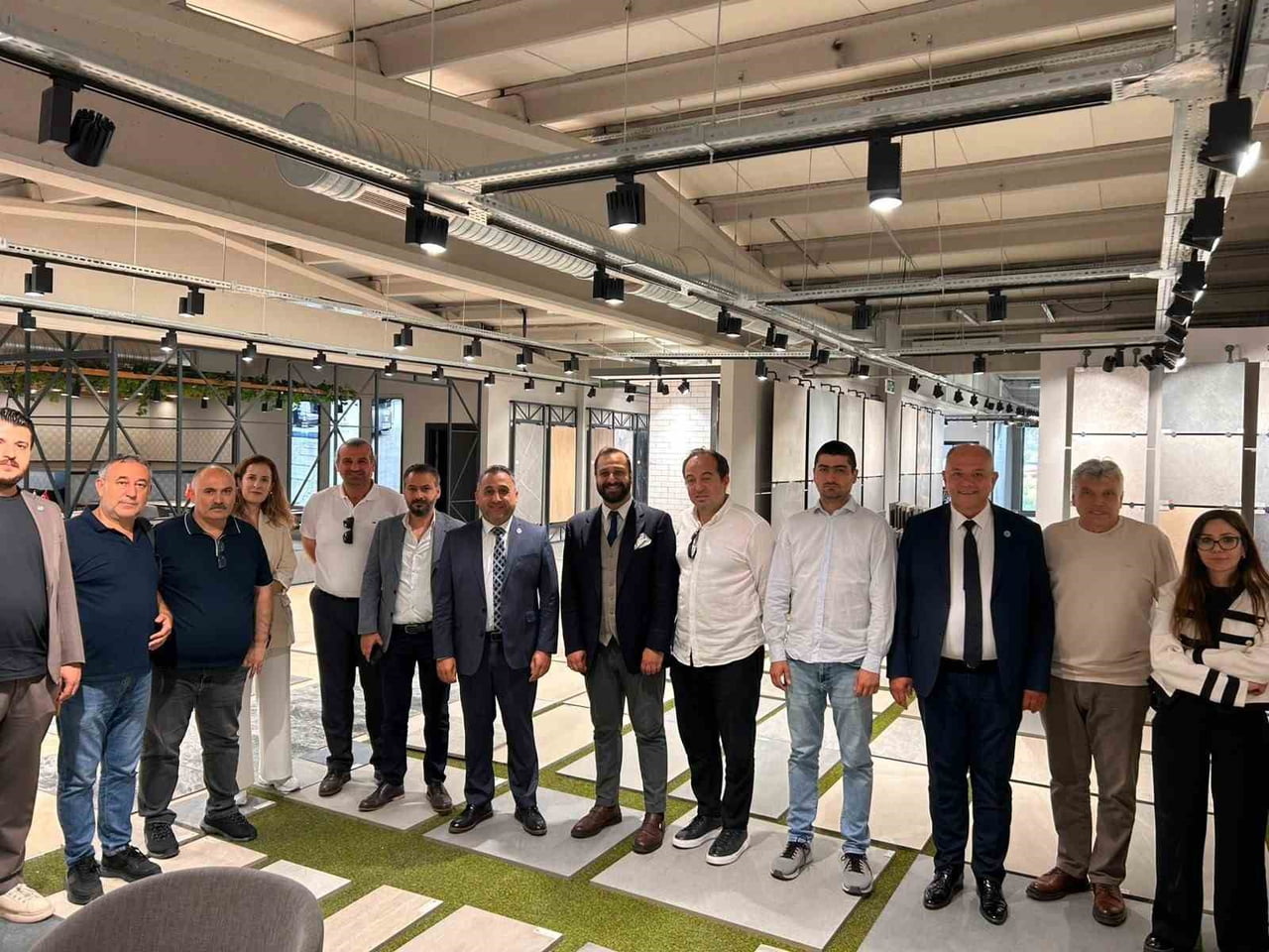 BU KAPSAMDA GERÇEKLEŞTİRİLEN SEKTÖREL İNCELEME VE İŞ GELİŞTİRME PROGRAMLARI ÇERÇEVESİNDE KOMİTE...