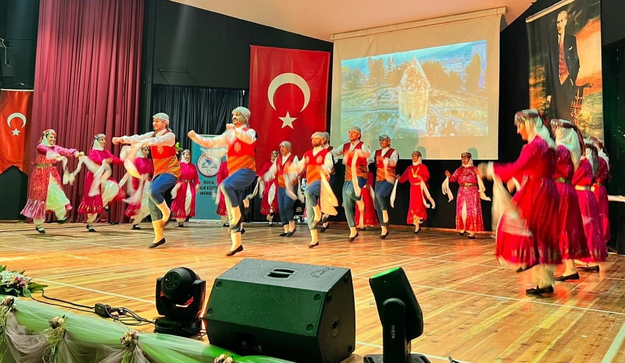 BUCA HALK EĞİTİM MERKEZİ TARAFINDAN DÜZENLENEN 'ANADOLU’NUN SEYİR DEFTERİ' GALA GECESİNDE...
