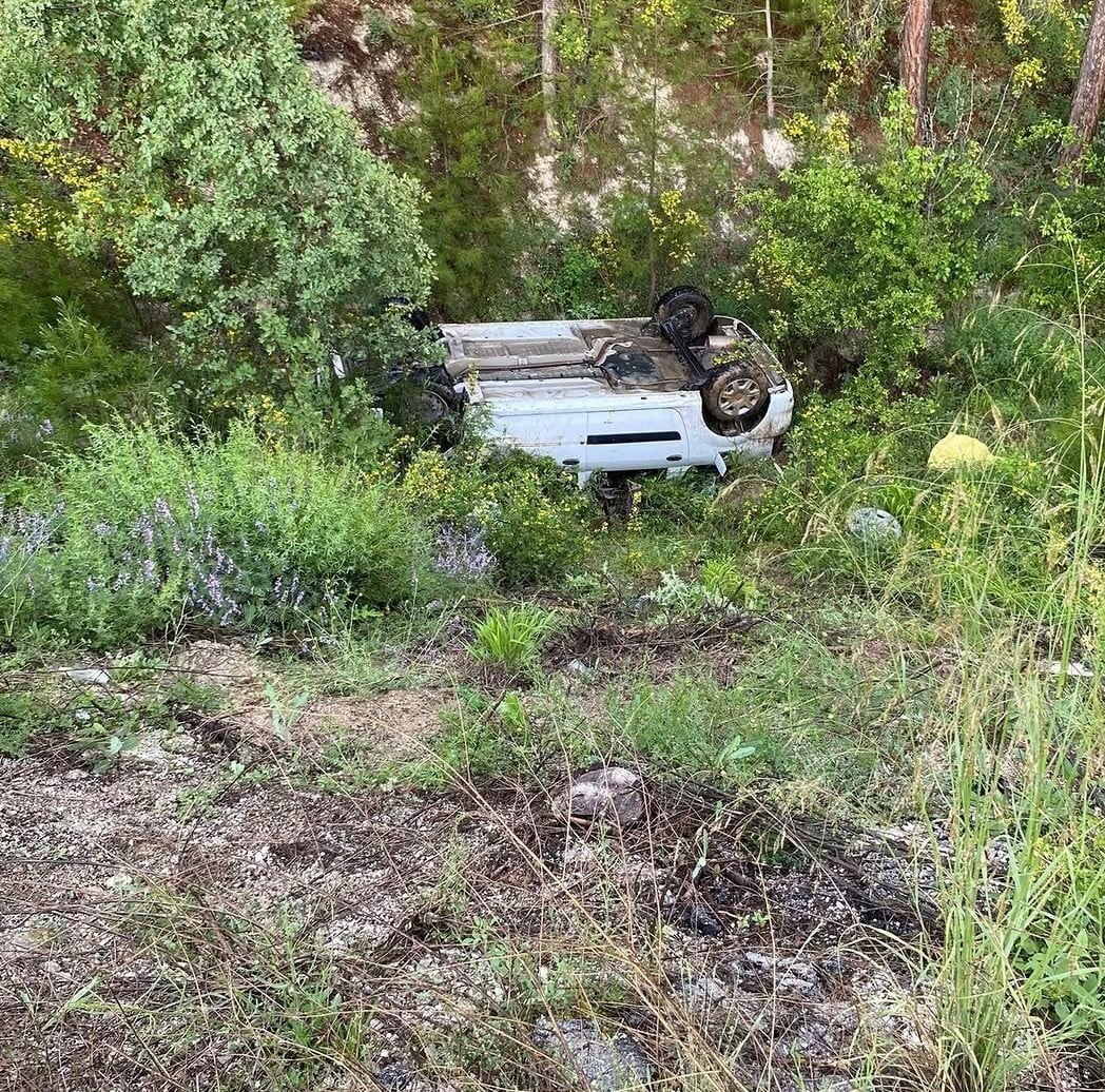 BURDUR'UN GÖLHİSAR İLÇESİNDE KONTROLDEN ÇIKARAK TAKLA ATAN OTOMOBİLDEKİ 1 KİŞİ HAYATINI KAYBETTİ...