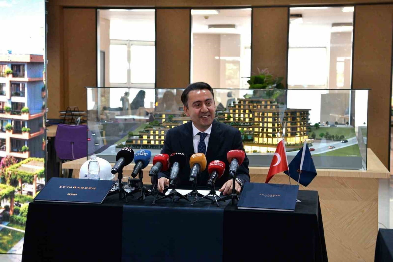 BURSA'DA 1997 YILINDA EĞİTİM ALANINDA BAŞLAYAN YOLCULUĞUNU BUGÜN ÇOK SEKTÖRLÜ BİR HOLDİNG YAPISINA...