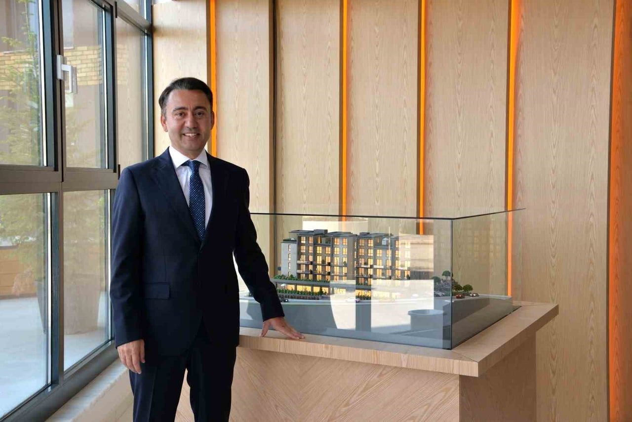 BURSA'DA 1997 YILINDA EĞİTİM ALANINDA BAŞLAYAN YOLCULUĞUNU BUGÜN ÇOK SEKTÖRLÜ BİR HOLDİNG YAPISINA...