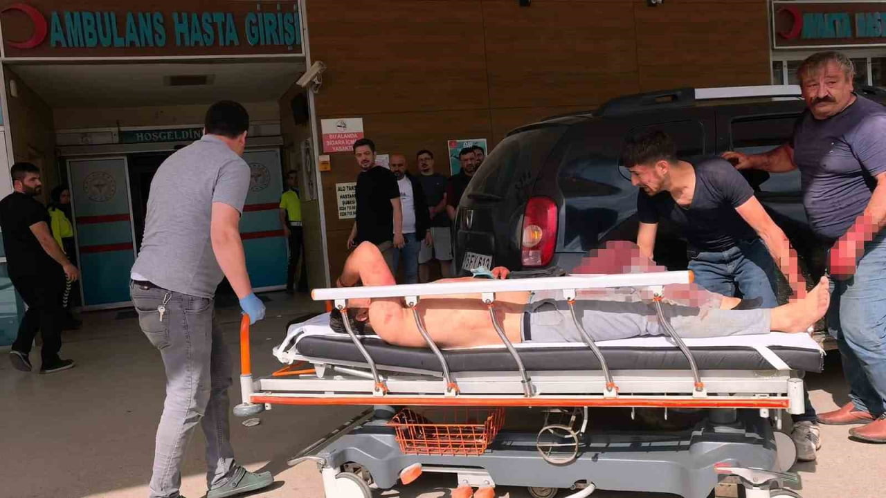 BURSA'NIN İNEGÖL İLÇESİNDE AMCA ÇOCUKLARI ARASINDA ÇIKAN BIÇAKLI KAVGADA 1 KİŞİ AĞIR...