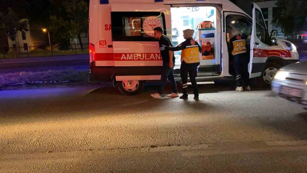 BURSA'NIN İNEGÖL İLÇESİNDE MEYDANA GELEN KAZADA KONTROLDEN ÇIKAN OTOMOBİL ENERJİ NAKİL HATTI...