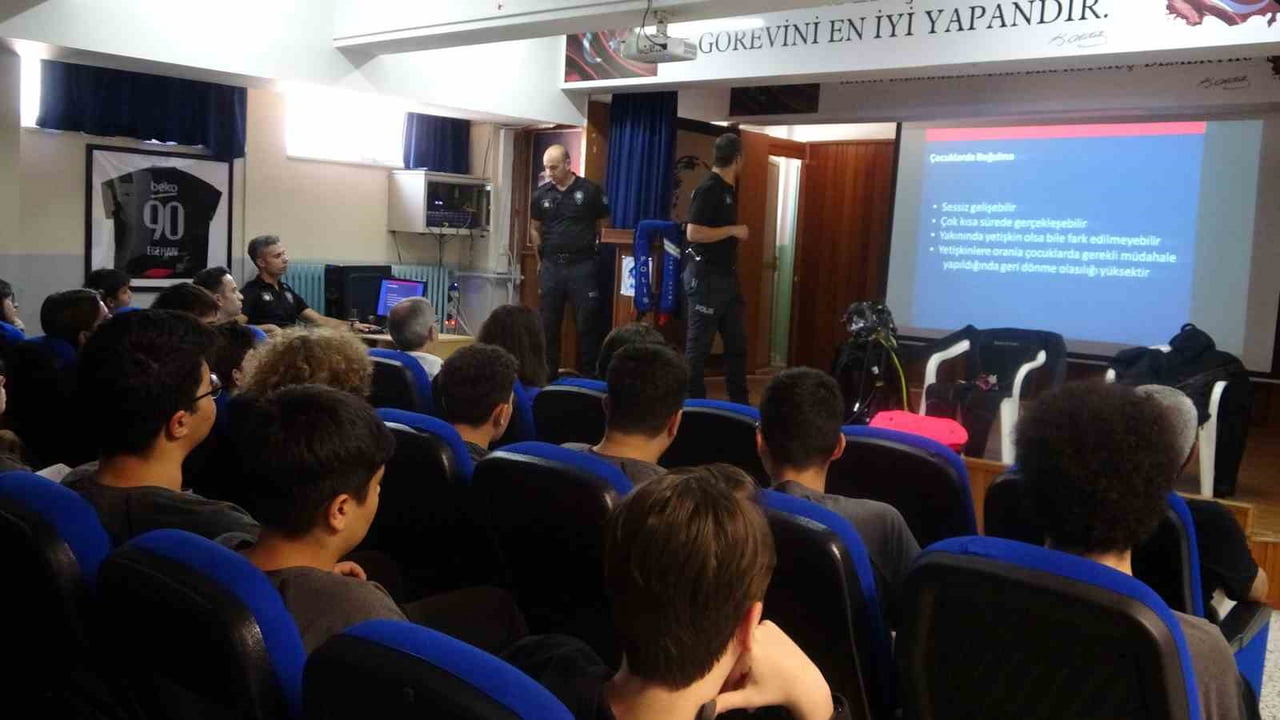 BURSA'NIN MUDANYA İLÇESİNDE BULUNAN SAMİ EVKURAN ANADOLU LİSESİ'NDE, YAZ AYLARININ YAKLAŞMASIYLA...