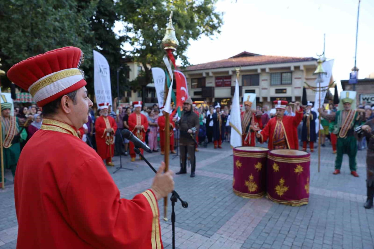 BURSA BÜYÜKŞEHİR BELEDİYESİ, BURSA’NIN FETHİ’NİN 700. YIL DÖNÜMÜ ETKİNLİKLERİ ÇERÇEVESİNDE ŞEHRİN...