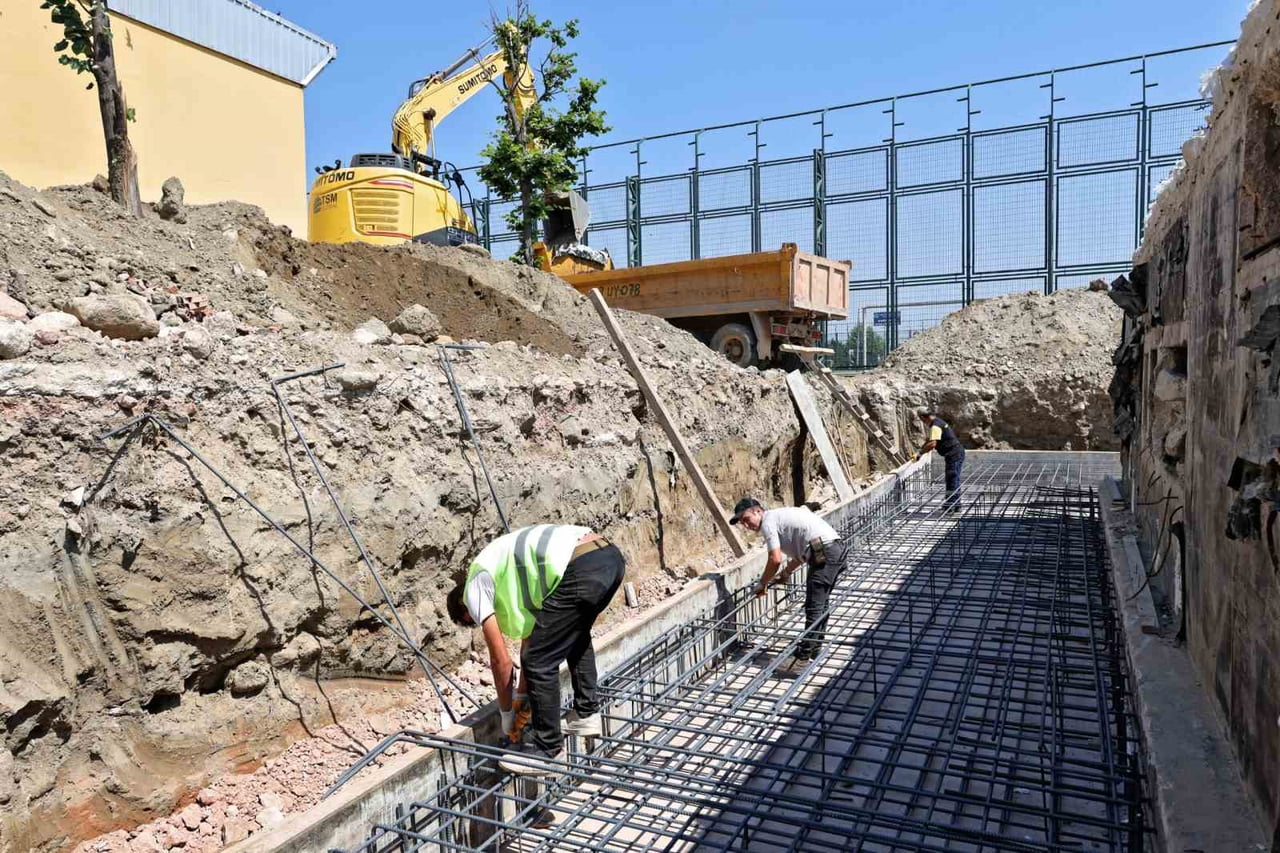 BURSA BÜYÜKŞEHİR BELEDİYESİ, KENT GENELİNDE SPOR YATIRIMLARINI SÜRDÜRÜRKEN, VATANDAŞLARIN YILIN...
