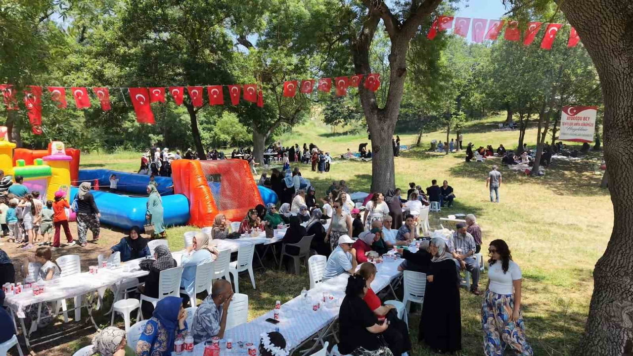 BURSA’NIN KESTEL İLÇESİNE BAĞLI ERDOĞAN MAHALLESİ’NDE GELENEKSEL HALE GELEN AYDOĞDU BEY VE...