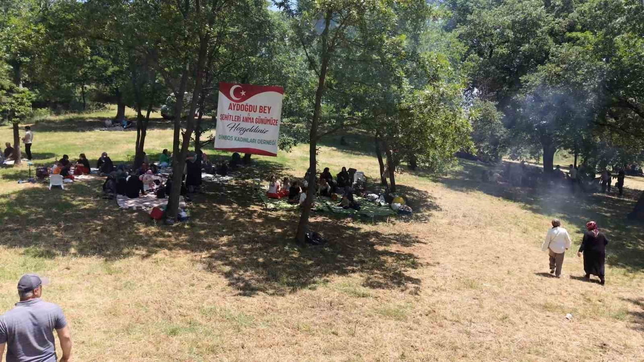 BURSA’NIN KESTEL İLÇESİNE BAĞLI ERDOĞAN MAHALLESİ’NDE GELENEKSEL HALE GELEN AYDOĞDU BEY VE...