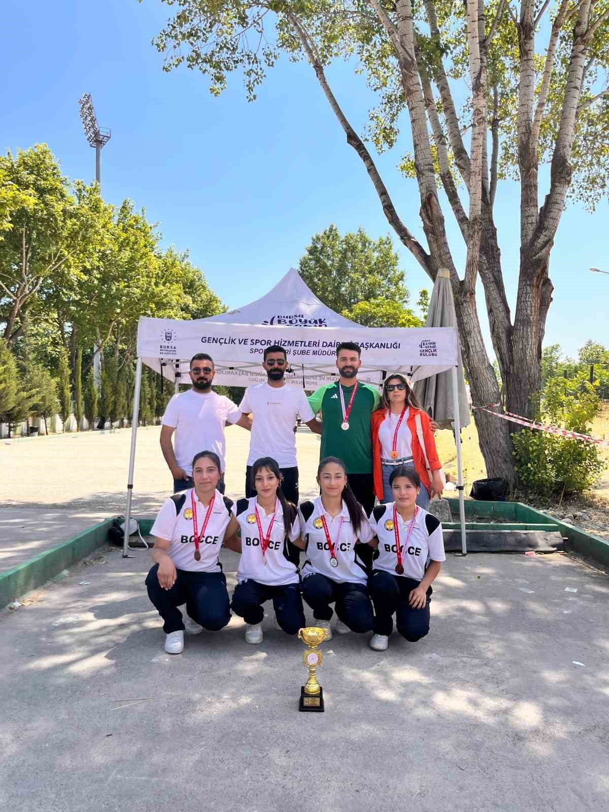 BURSA’NIN OSMANGAZİ İLÇESİNDE DÜZENLENEN BOCCE PETANK GENÇ KIZLAR TÜRKİYE BİRİNCİLİĞİ...