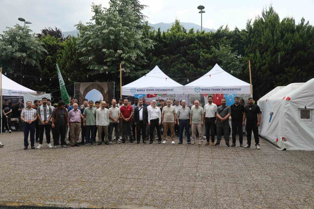 BURSA TEKNİK ÜNİVERSİTESİNDE (BTÜ), ÖĞRENCİLER VE AKADEMİK-İDARİ PERSONELİN KATILIMIYLA İSRAİL’İN...