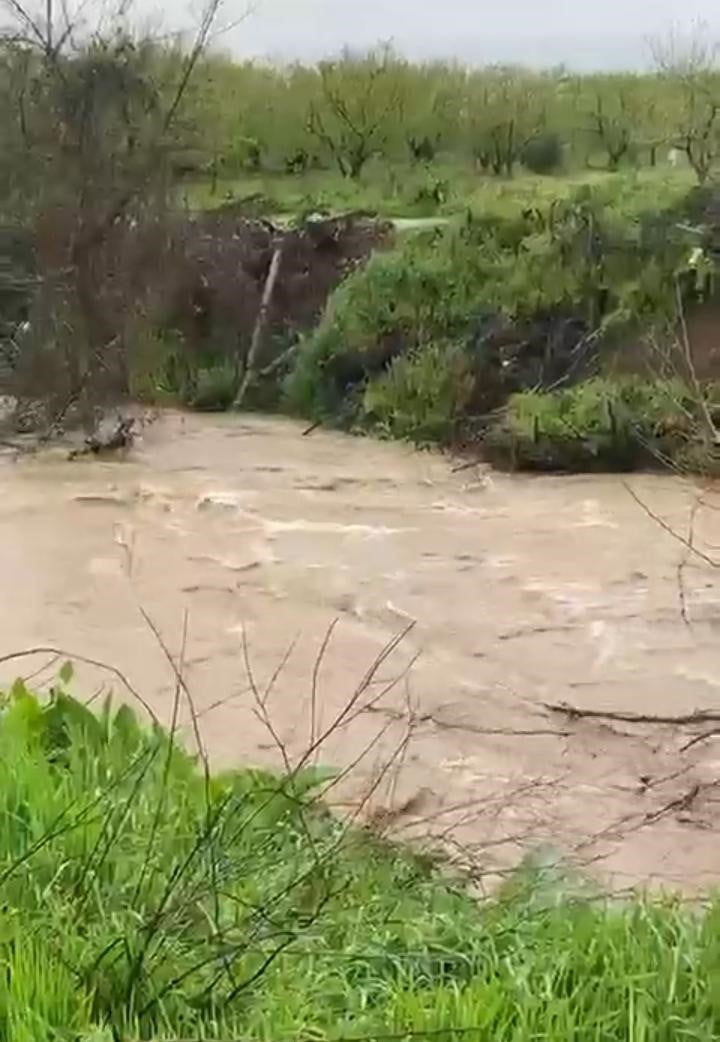 BURSA VALİLİĞİ, BUGÜN ÖĞLE SAATLERİNDEN İTİBAREN KENT GENELİNDE YEREL OLARAK KUVVETLİ SAĞANAK VE...