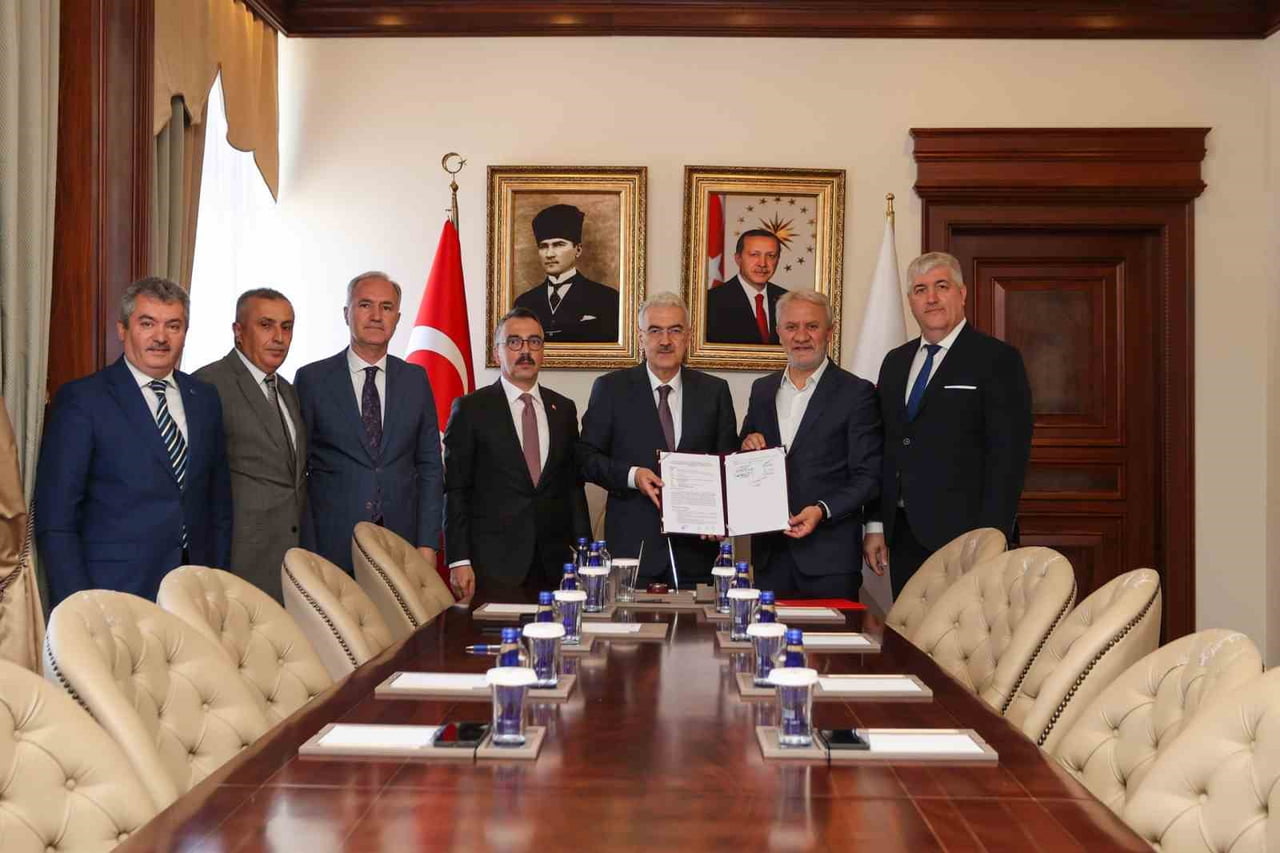 BURSA VALİSİ EROL AYYILDIZ, İNEGÖL İLÇESİNDE EĞİTİME KAZANDIRILACAK İKİ AYRI ANAOKULU YATIRIMINA...