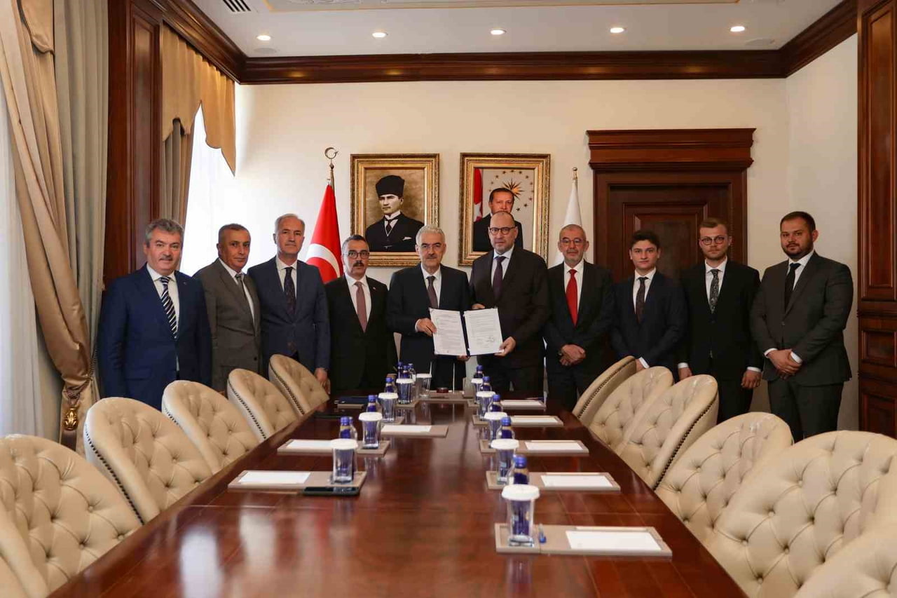 BURSA VALİSİ EROL AYYILDIZ, İNEGÖL İLÇESİNDE EĞİTİME KAZANDIRILACAK İKİ AYRI ANAOKULU YATIRIMINA...