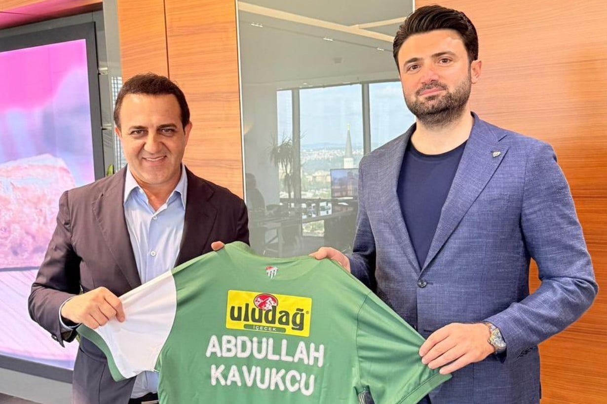BURSASPOR KULÜBÜ BAŞKANI ENES ÇELİK, AK PARTİ BURSA MİLLETVEKİLİ MUSTAFA VARANK İLE BİRLİKTE...