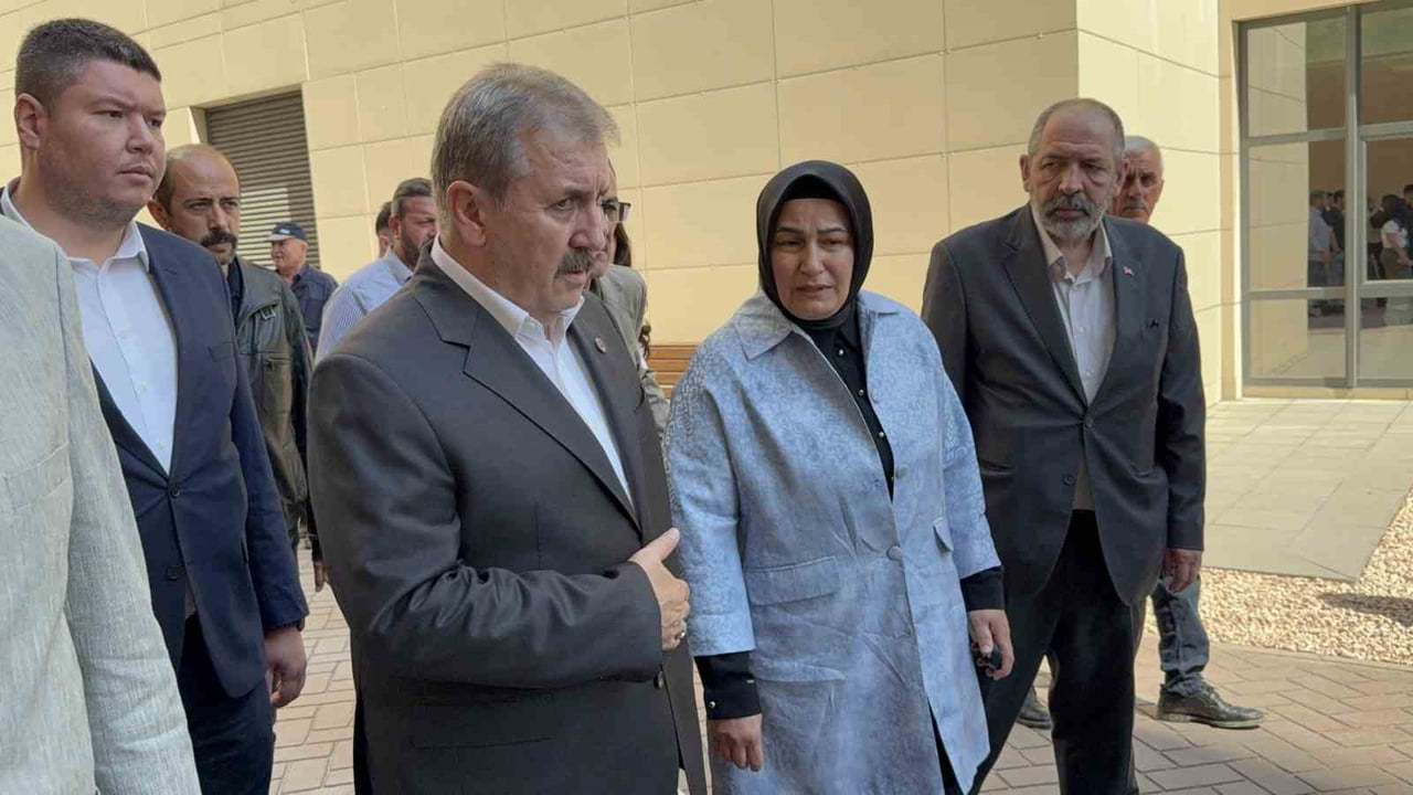 BÜYÜK BİRLİK PARTİSİ (BBP) GENEL BAŞKANI MUSTAFA DESTİCİ, 64 YAŞINDA HAYATINI KAYBEDEN AĞABEYİ...