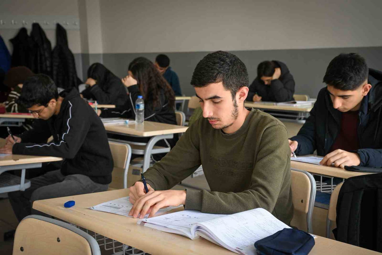 BÜYÜKŞEHİR BELEDİYESİ 507 YKS ÖĞRENCİSİNİ SINAVA HAZIRLADI