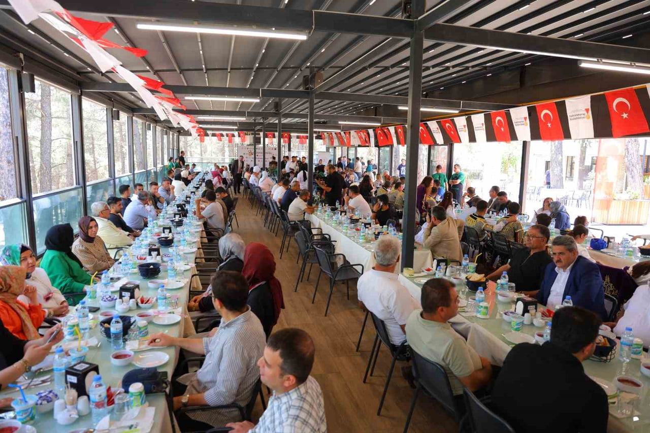 BÜYÜKŞEHİR BELEDİYESİNE AİT ÇAMLICA RESTAURANT'TA GERÇEKLEŞTİRİLEN ETKİNLİĞE KAMU KURUMLARININ...