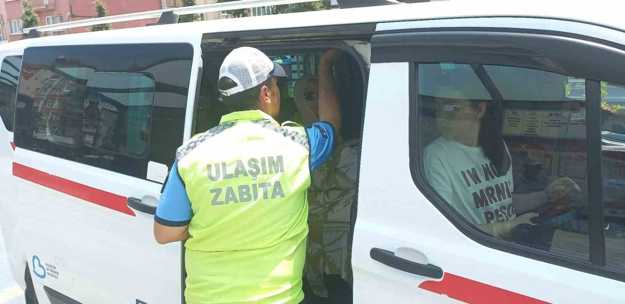 BÜYÜKŞEHİR EKİPLERİ GÜVENLİ VE KONFORLU ULAŞIM İÇİN SAHADA