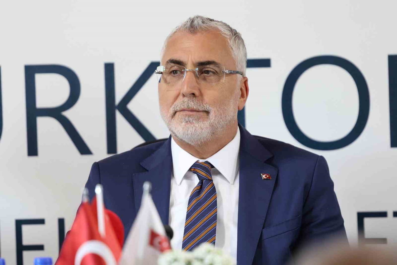 ÇALIŞMA VE SOSYAL GÜVENLİK BAKANI VEDAT IŞIKHAN, ULUSLARARASI ÇALIŞMA ÖRGÜTÜ TARAFINDAN DÜZENLENEN...