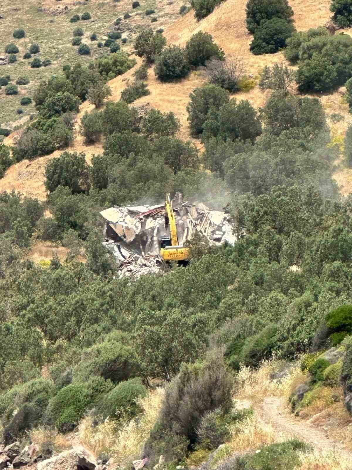 ÇANAKKALE’DE İL ÖZEL İDARESİ YAPI KONTROL MÜDÜRLÜĞÜNCE YÜRÜTÜLEN ÇALIŞMA ÇERÇEVESİNDE MAYIS AYINDA...