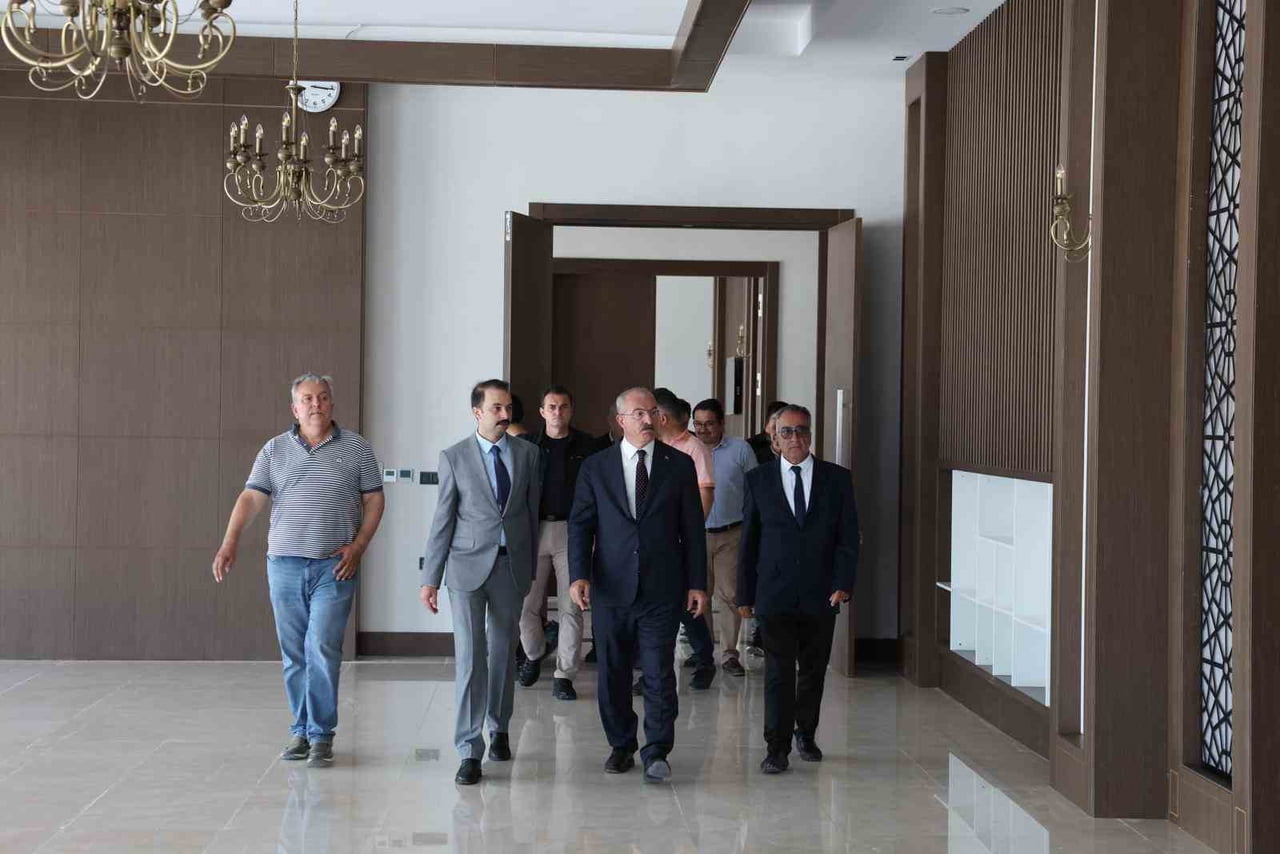 ÇANAKKALE HAVALİMANI'NDA YAPIMI DEVAM EDEN DHMİ GENEL MAKSATLI GARAJ VE VIP BİNASI İNŞAAT ALANINDA...
