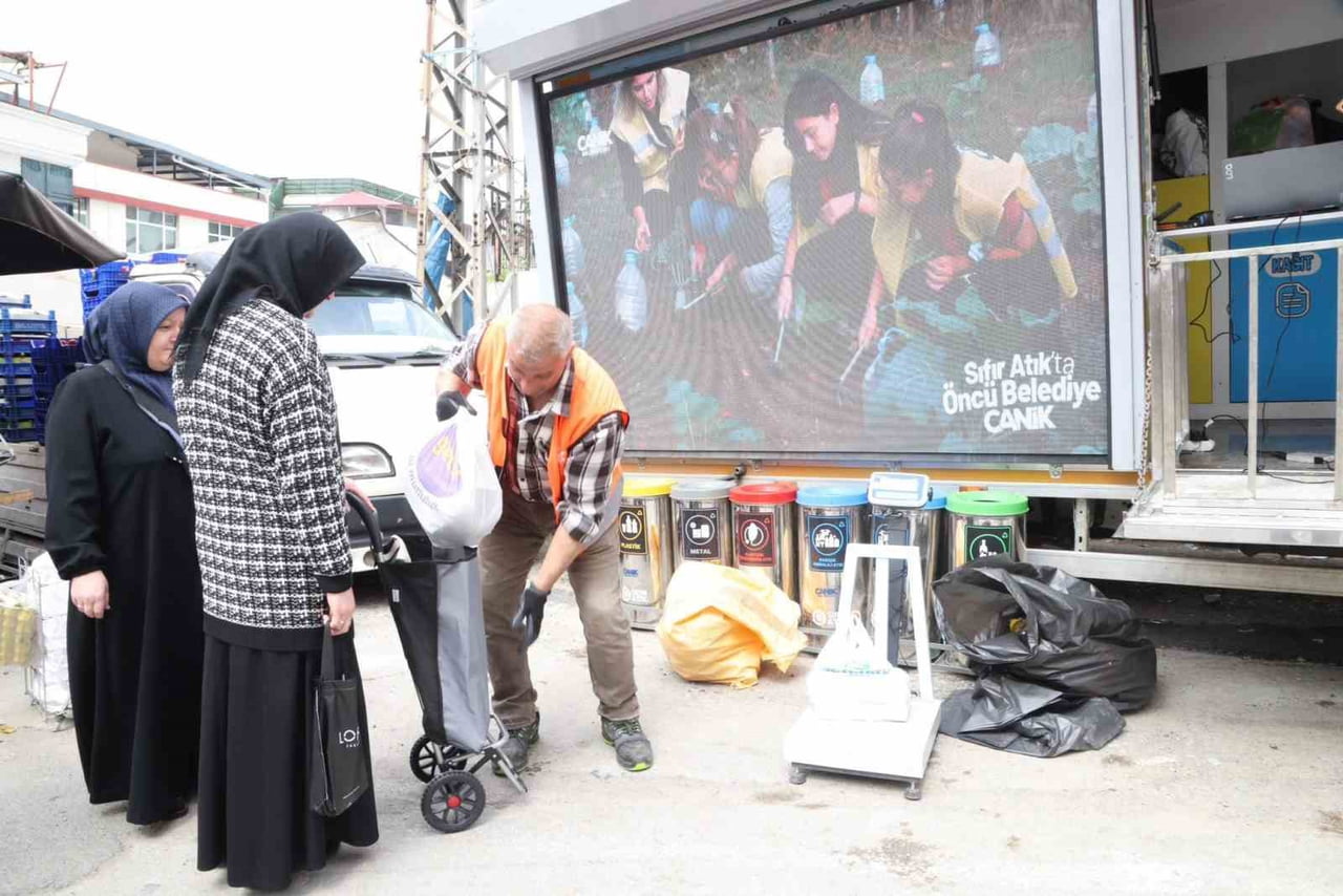 CANİK BELEDİYESİ, CANİK SIFIR ATIK MARKETİ VE CANİK MOBİL SIFIR ATIK ARACI'YLA AİLE BÜTÇESİNE...