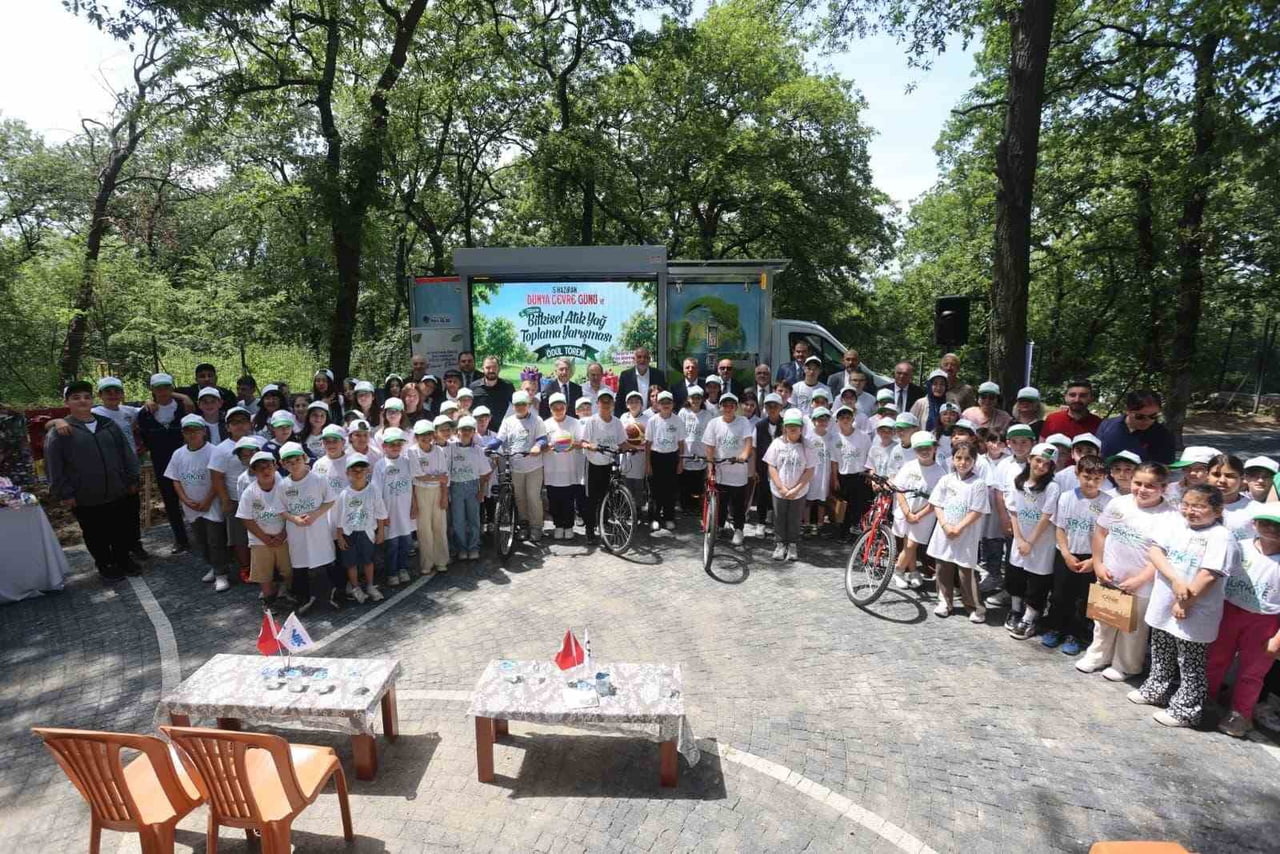 CANİK MACERA PARKI'NDA DÜZENLENEN TÖRENDE DERECEYE GİREN ÖĞRENCİLERE BİSİKLET, SPOR SETİ, KULAK...