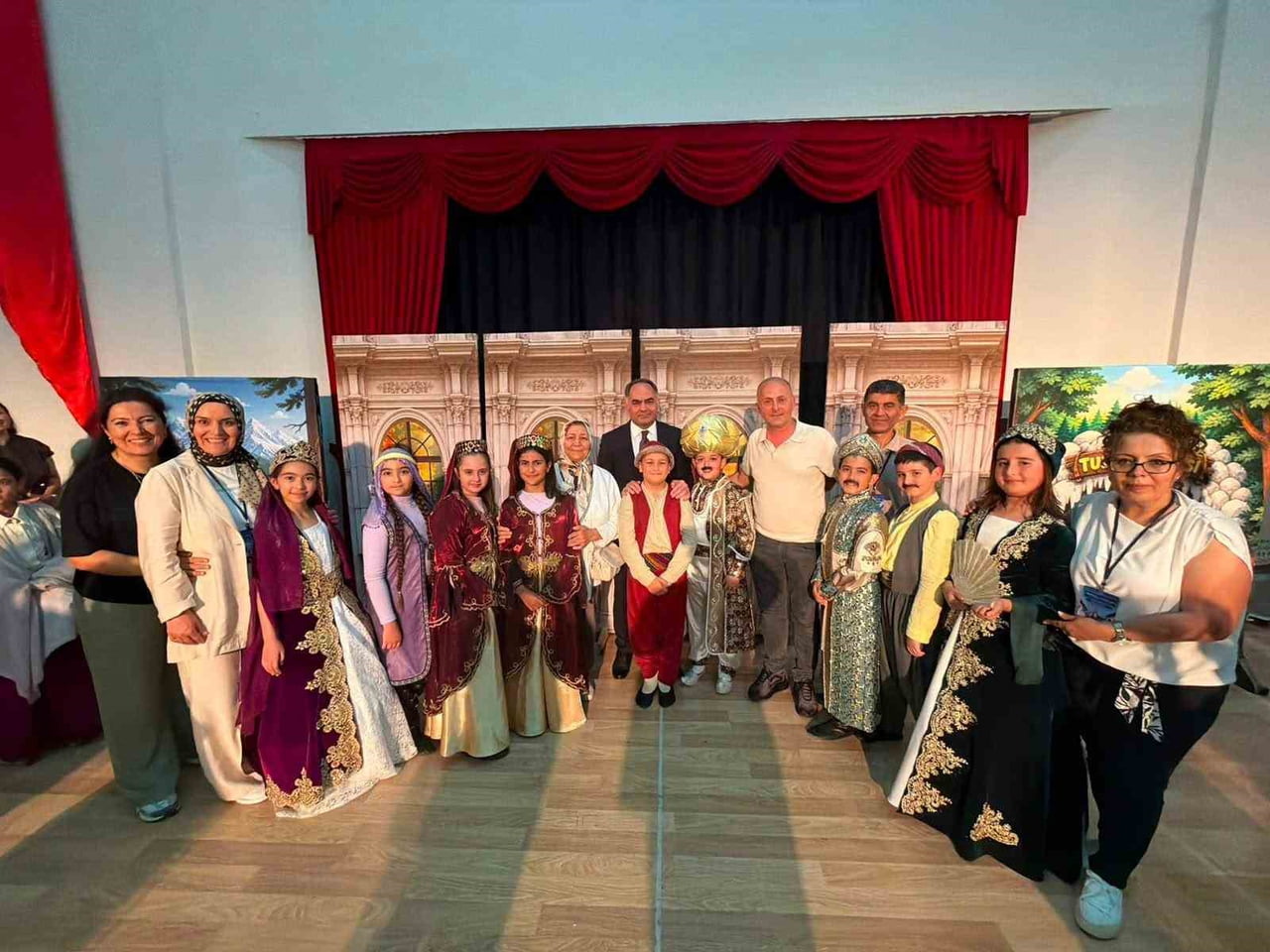 ÇANKIRI'DA DÜZENLENEN KELOĞLAN MASAL CANLANDIRMA YARIŞMASI'NDA, 42 OKUL ARASINDAN BİRİNCİ SEÇİLEN...