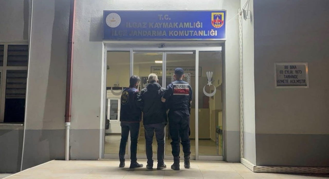 ÇANKIRI’NIN ILGAZ İLÇESİNDE KESİNLEŞMİŞ HAPİS CEZASI BULUNAN İKİ ŞAHIS JANDARMA EKİPLERİNCE...