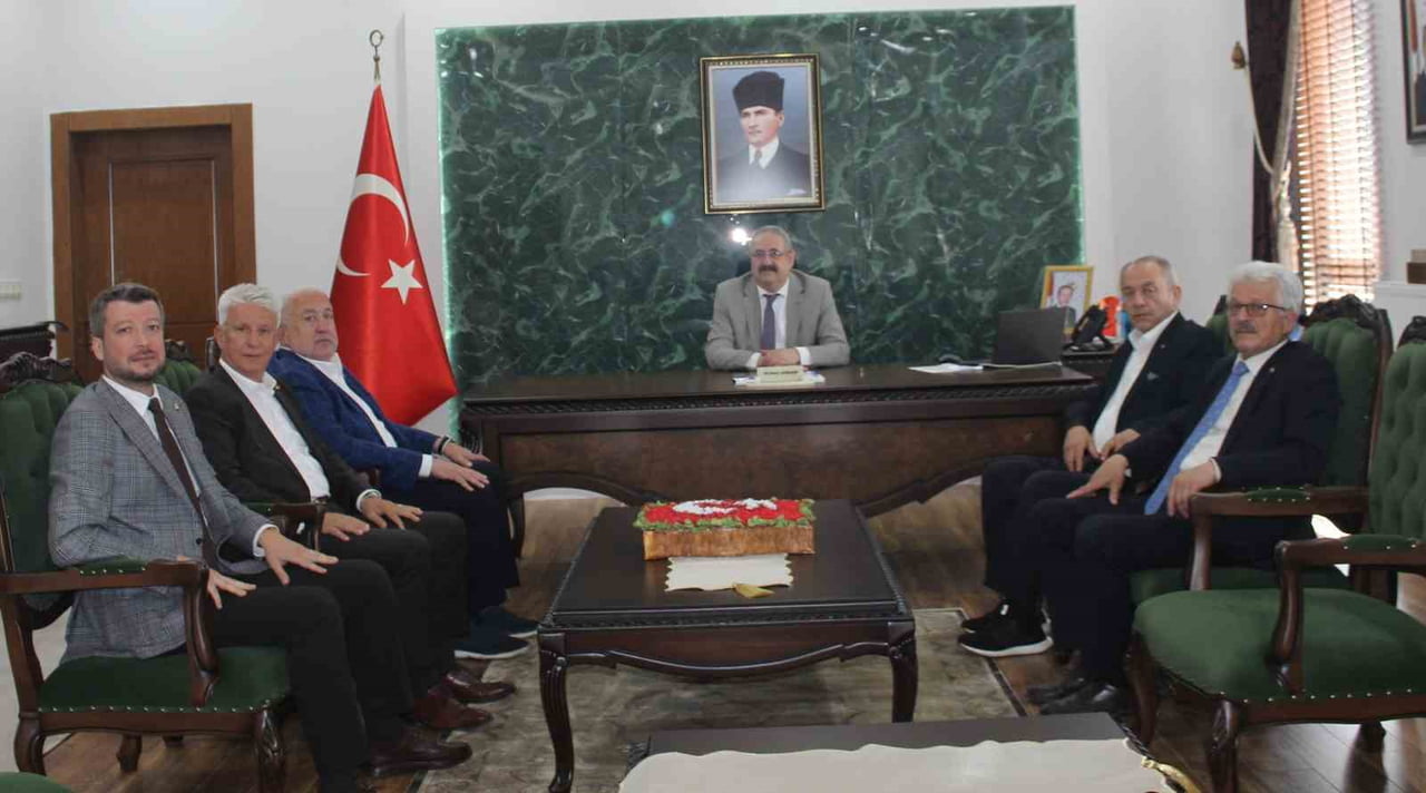 ÇARŞAMBA TİCARET BORSASI YÖNETİM KURULU BAŞKANI KAZIM, "KURUMLARIMIZLA UYUM İÇERİSİNDE ÇALIŞARAK...