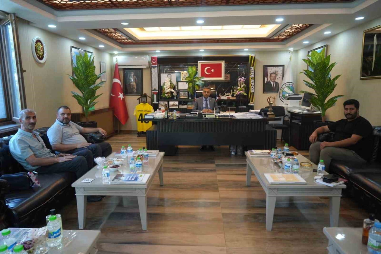 ÇEKİMLERİ MUŞ'TA DEVAM EDEN "BABAMIN DAMADI" SİNEMA FİLMİNİN YAPIMCISI VE YÖNETMENİ FIRAT EREZ İLE...