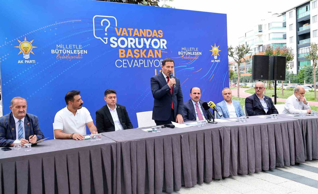 ÇELEBİ PARKINDA DÜZENLENEN PROGRAMDA VATANDAŞLARLA BULUŞAN KARATAY BELEDİYE BAŞKANI HASAN KILCA...