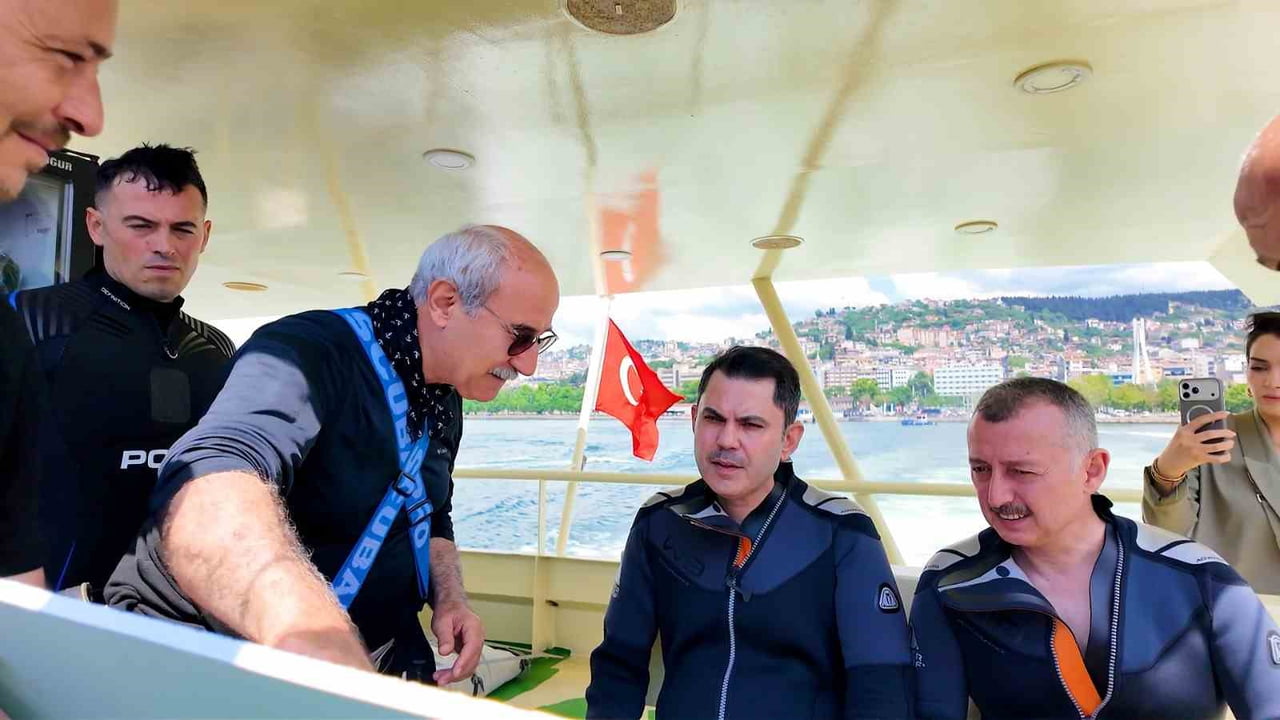 ÇEVRE, ŞEHİRCİLİK VE İKLİM DEĞİŞİKLİĞİ BAKANI MURAT KURUM, DİP ÇAMURU TEMİZLİĞİ İLE 2.4 MİLYON...