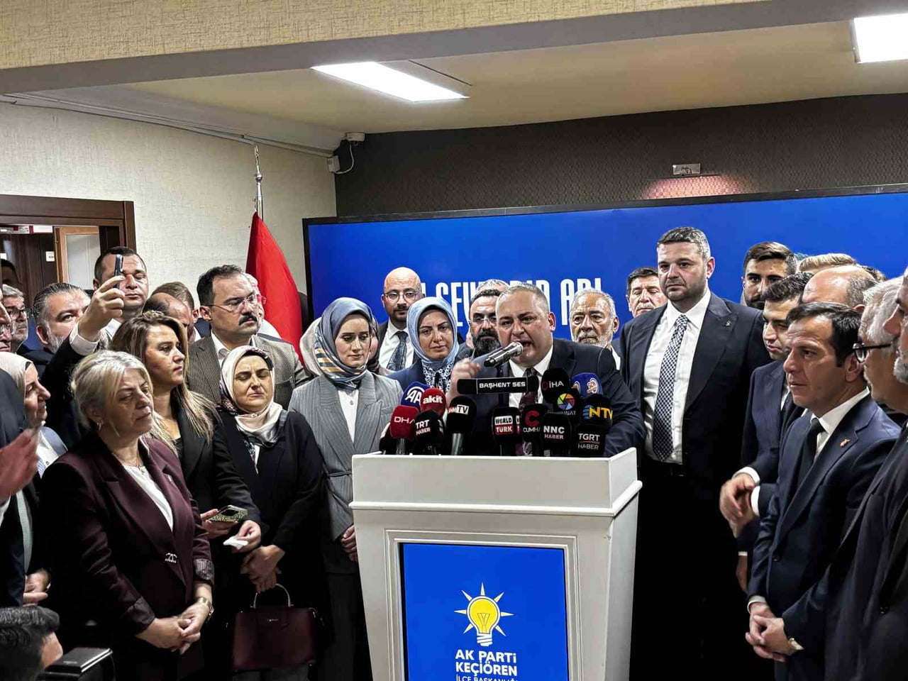 CHP’DEN 8 ŞUBAT PAZAR GÜNÜ İSTİFA EDEN VE CUMHURBAŞKANI RECEP TAYYİP ERDOĞAN TARAFINDAN PARTİ...