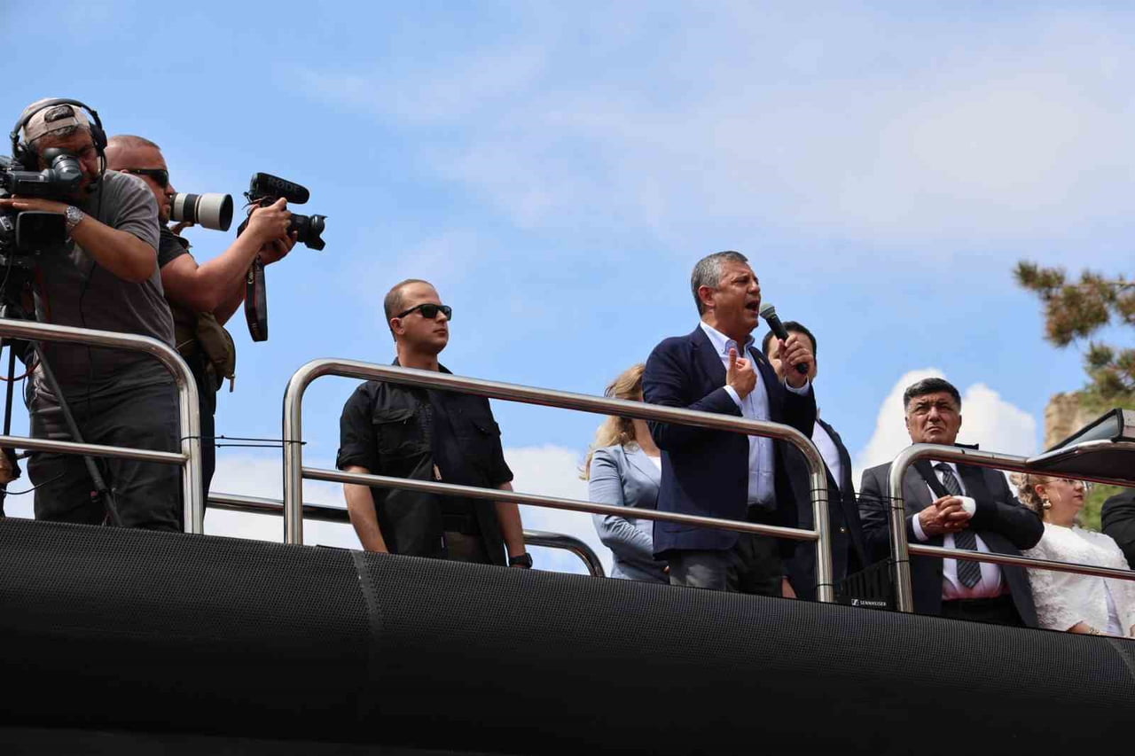 CHP GENEL BAŞKANI ÖZGÜR ÖZEL, 7 HAZİRAN'DA YAPILACAK BELEDİYE SEÇİMLERİ ÖNCESİNDE NEVŞEHİR'İN...