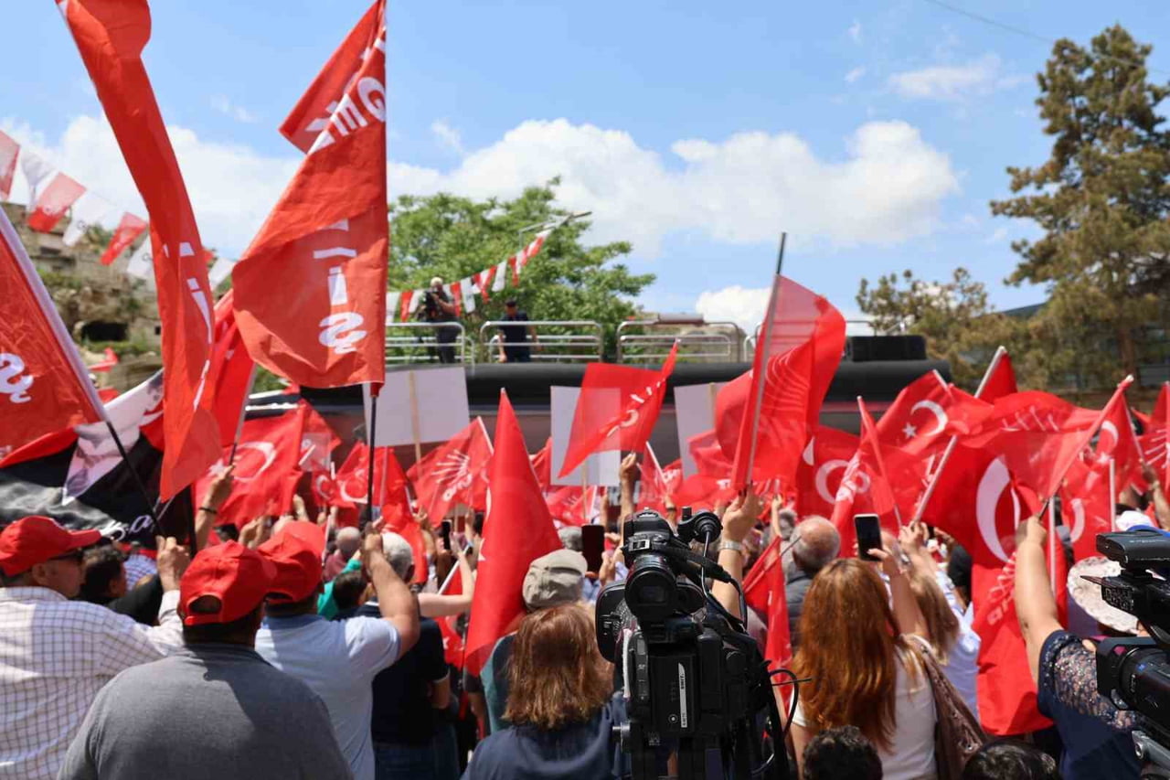 CHP GENEL BAŞKANI ÖZGÜR ÖZEL, 7 HAZİRAN'DA YAPILACAK BELEDİYE SEÇİMLERİ ÖNCESİNDE NEVŞEHİR'İN...
