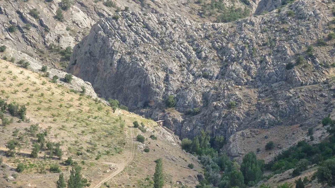 CİNAYETE KURBAN GİDEN AYSEL YILDIRIM İÇİN BİN 600 RAKIMDA ARAMA