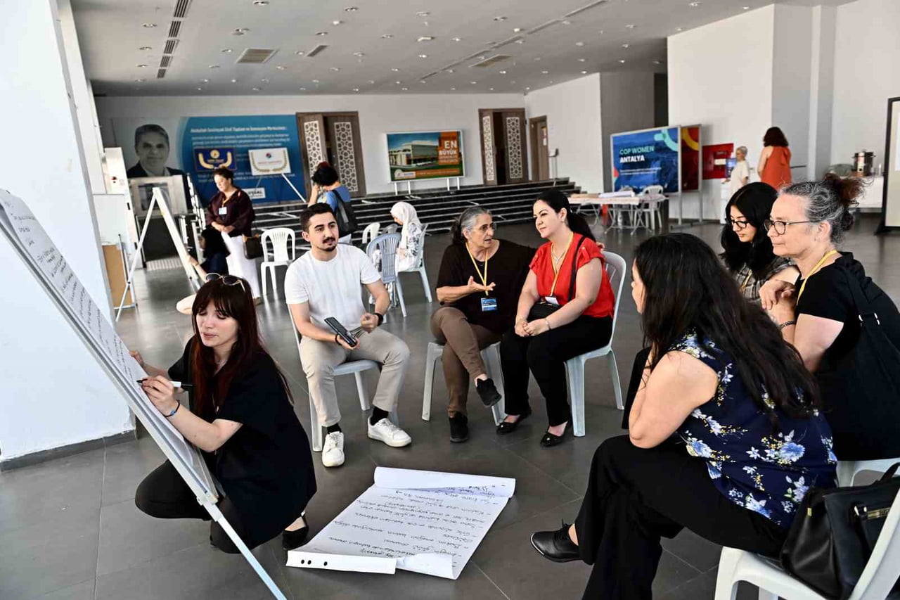 COP WOMEN ANTALYA’DA KADINLARIN İKLİM POLİTİKALARINDAKİ ROLÜ KONUŞULDU