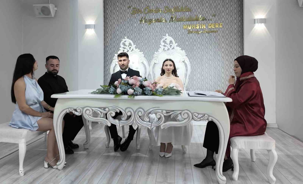 ÇORUM’UN SUNGURLU İLÇESİNDE "06.06.2026" TARİHİ İÇİN NİKAH SALONLARINDAN RANDEVU ALAN ÇİFTLER...
