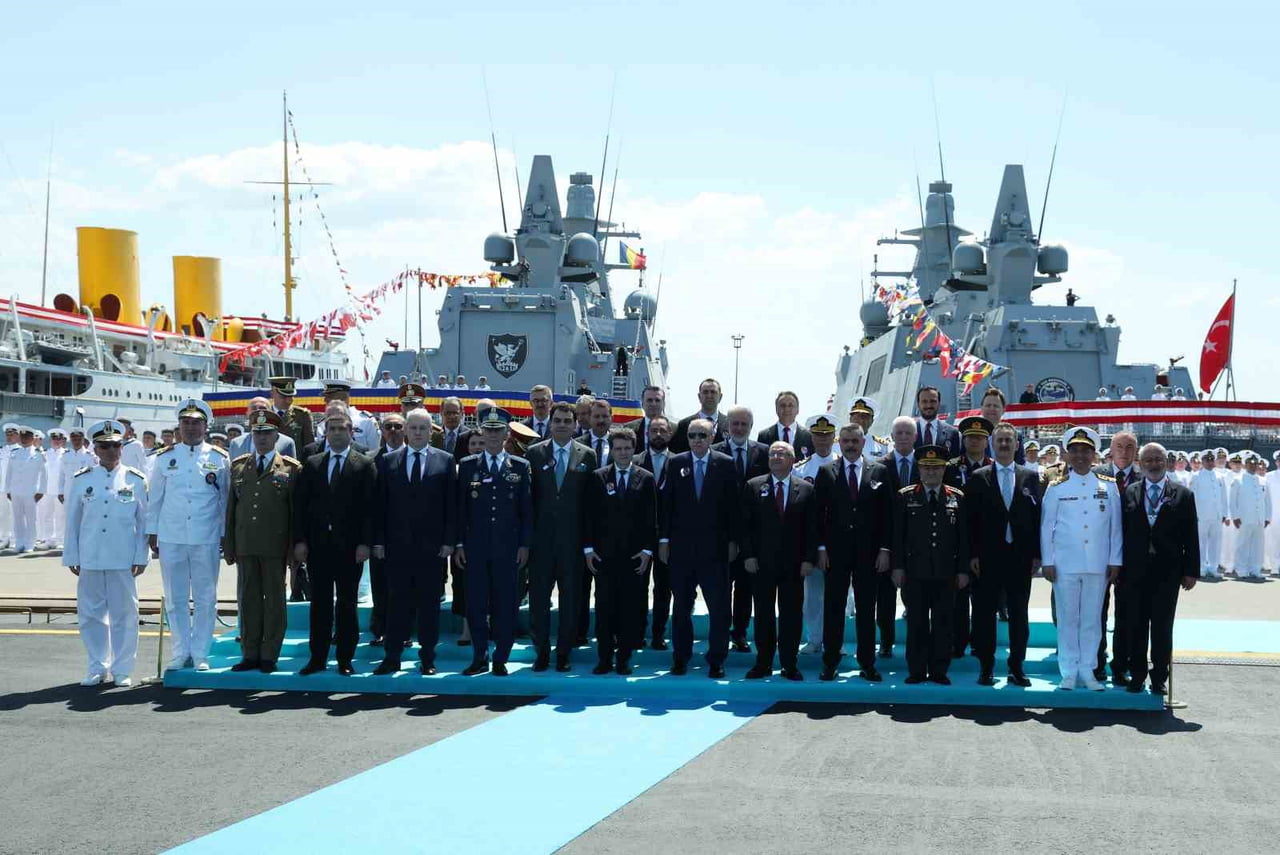 CUMHURBAŞKAN ERDOĞAN, İSTANBUL TERSANESİ KOMUTANLIĞI'NDA GERÇEKLEŞTİRİLEN AÇIK DENİZ KARAKOL...