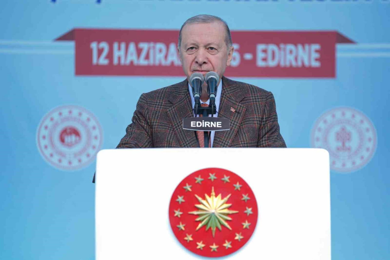 CUMHURBAŞKANI ERDOĞAN EDİRNE'DE VATANDAŞLARLA SOHBET ETTİ