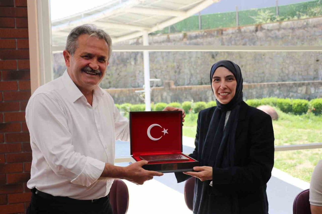 CUMHURBAŞKANI KARARNAMESİ İLE CUMAYERİ İLÇESİNDEN, AĞLI İLÇESİ KAYMAKAMLIĞINA ATANAN KAYMAKAM...
