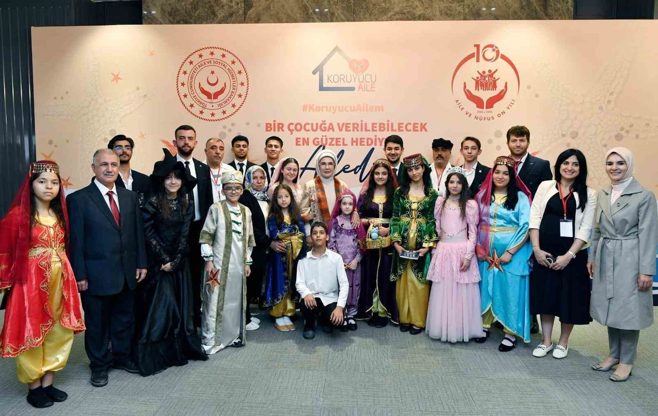CUMHURBAŞKANI RECEP TAYYİP ERDOĞAN'IN EŞİ EMİNE ERDOĞAN, "İNSANLIK TÜM ÇOCUKLARINA SICAK BİR YUVA...