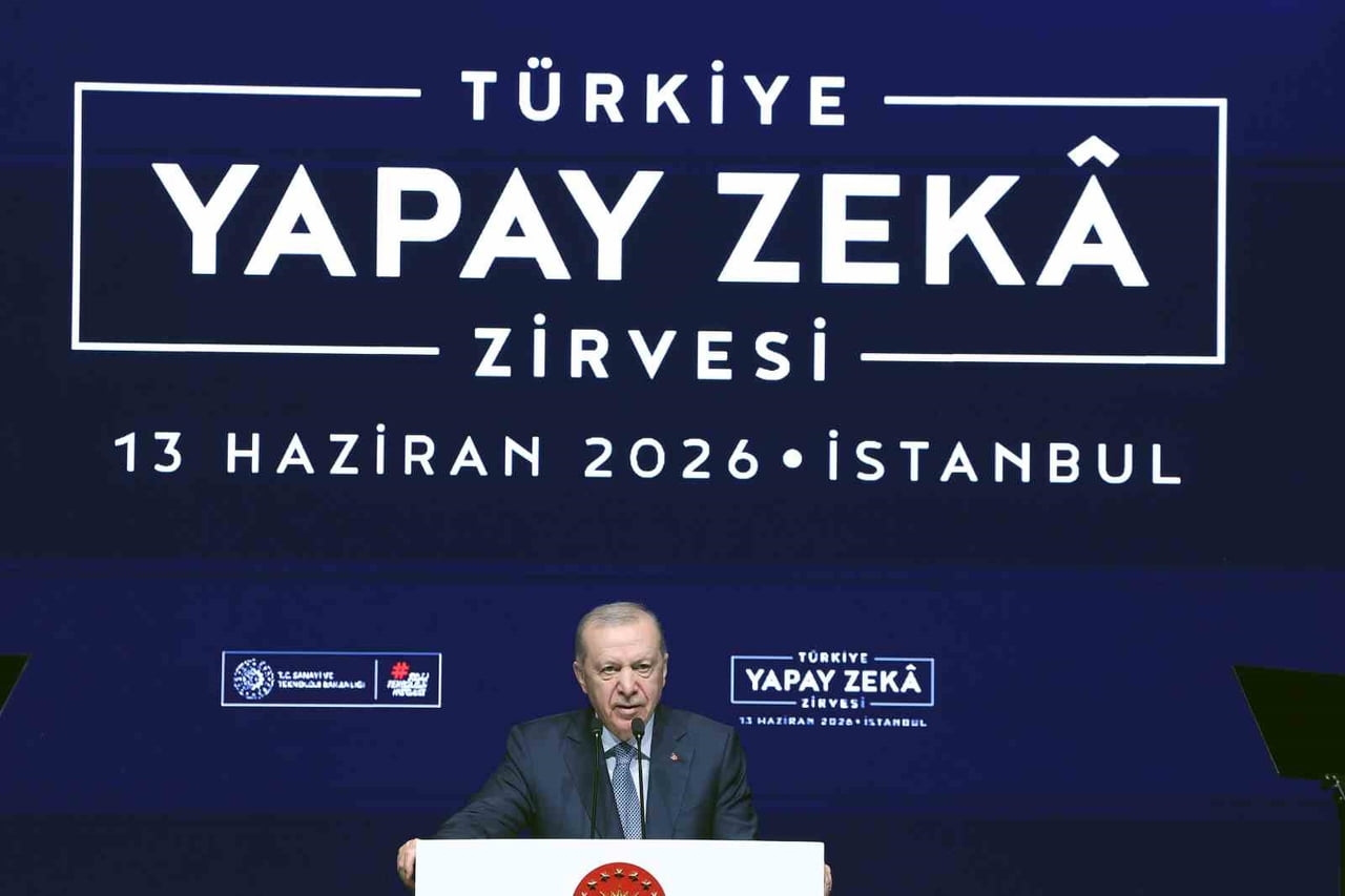 CUMHURBAŞKANI RECEP TAYYİP ERDOĞAN,  'TÜRKİYE YAPAY ZEKA ZİRVESİ'NDE KONUŞTU