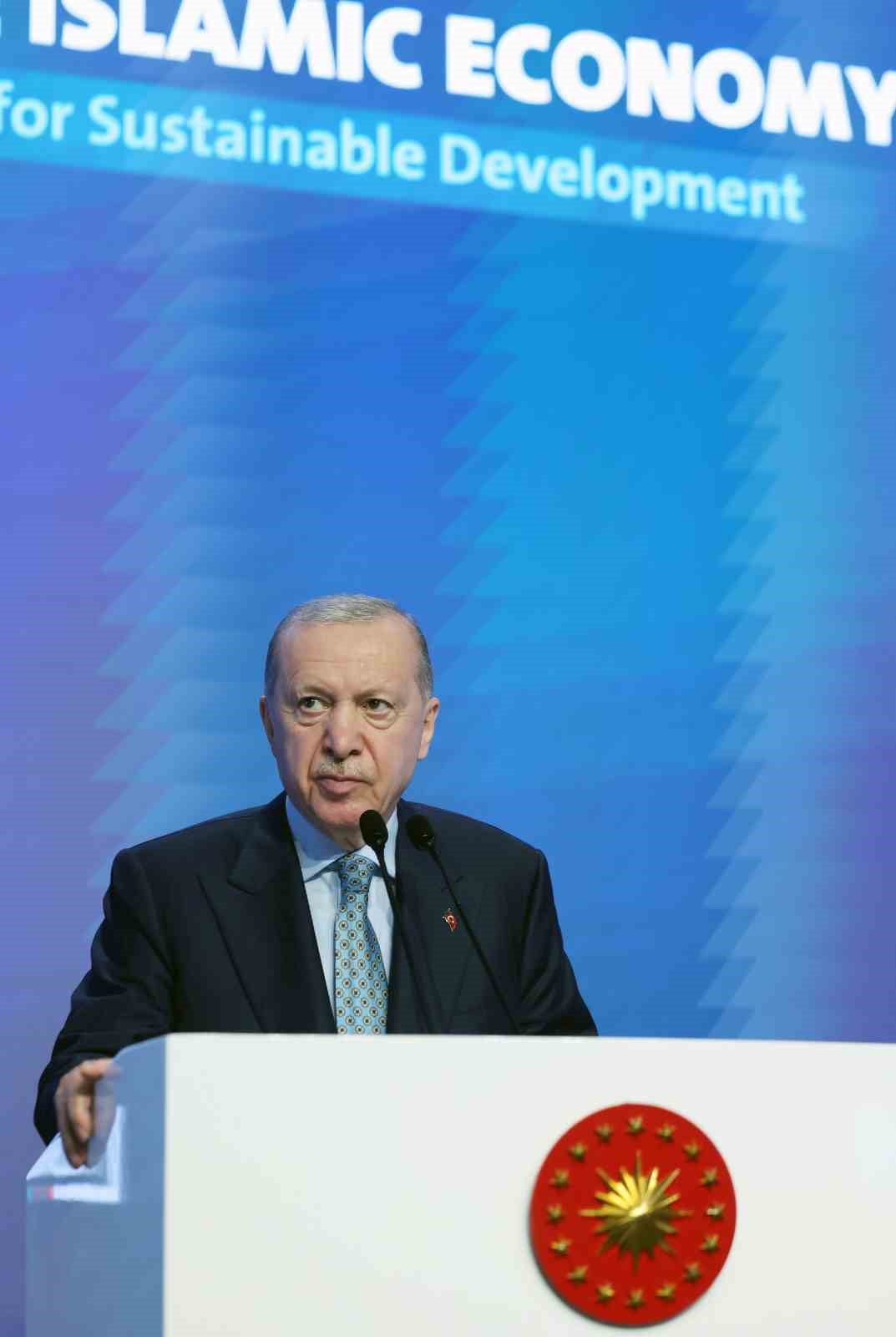 CUMHURBAŞKANI RECEP TAYYİP ERDOĞAN, 3’ÜNCÜ İSTANBUL DÜNYA İSLAM EKONOMİSİ ZİRVESİ’NDE...