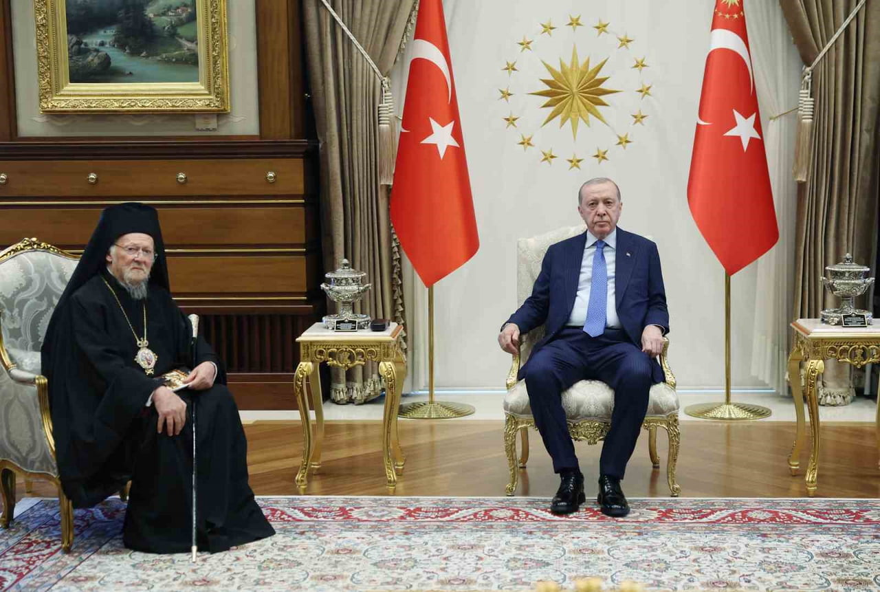 CUMHURBAŞKANI RECEP TAYYİP ERDOĞAN, FENER RUM PATRİĞİ BARTHOLOMEOS’U CUMHURBAŞKANLIĞI...