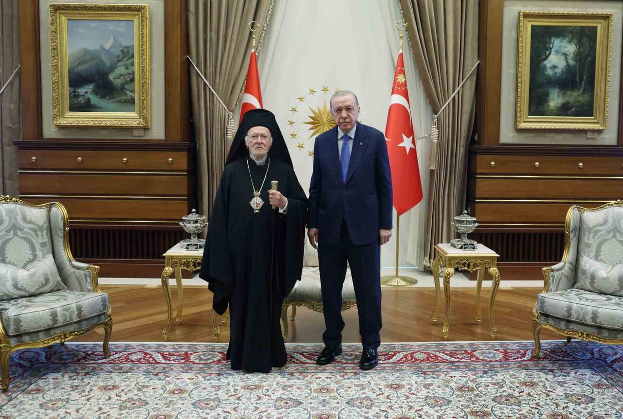 CUMHURBAŞKANI RECEP TAYYİP ERDOĞAN, FENER RUM PATRİĞİ BARTHOLOMEOS’U CUMHURBAŞKANLIĞI...