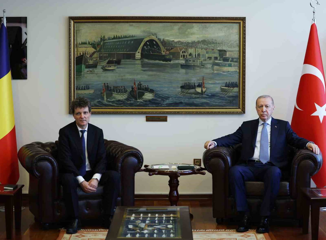 CUMHURBAŞKANI RECEP TAYYİP ERDOĞAN, İSTANBUL’DA BULUNAN ROMANYA CUMHURBAŞKANI NİCUŞOR DANİEL DAN...